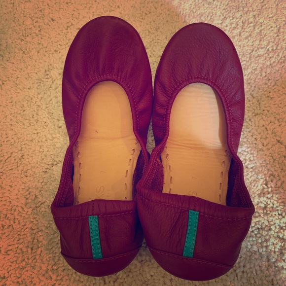 Tieks Shoes - Burgundy Tieks Size 7